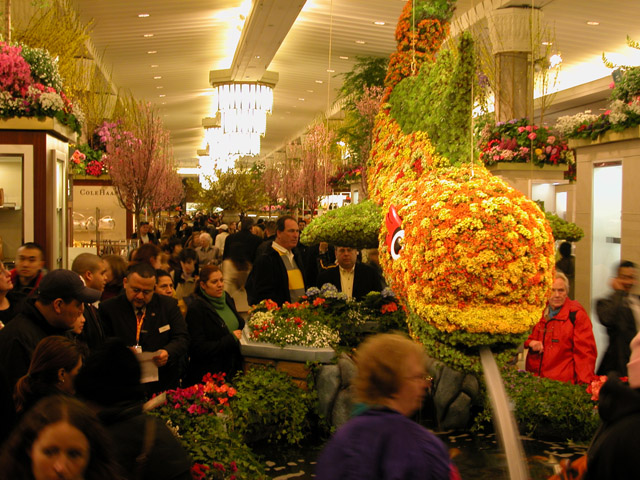 0067_Macy's_Topiary_Folly