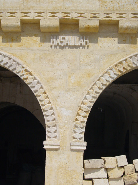 1663_Arches_Cavusin